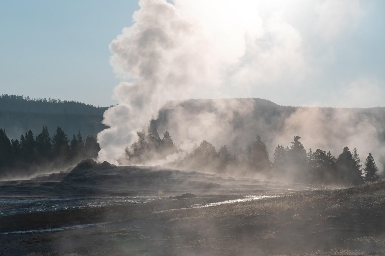cate sezoane are yellowstone